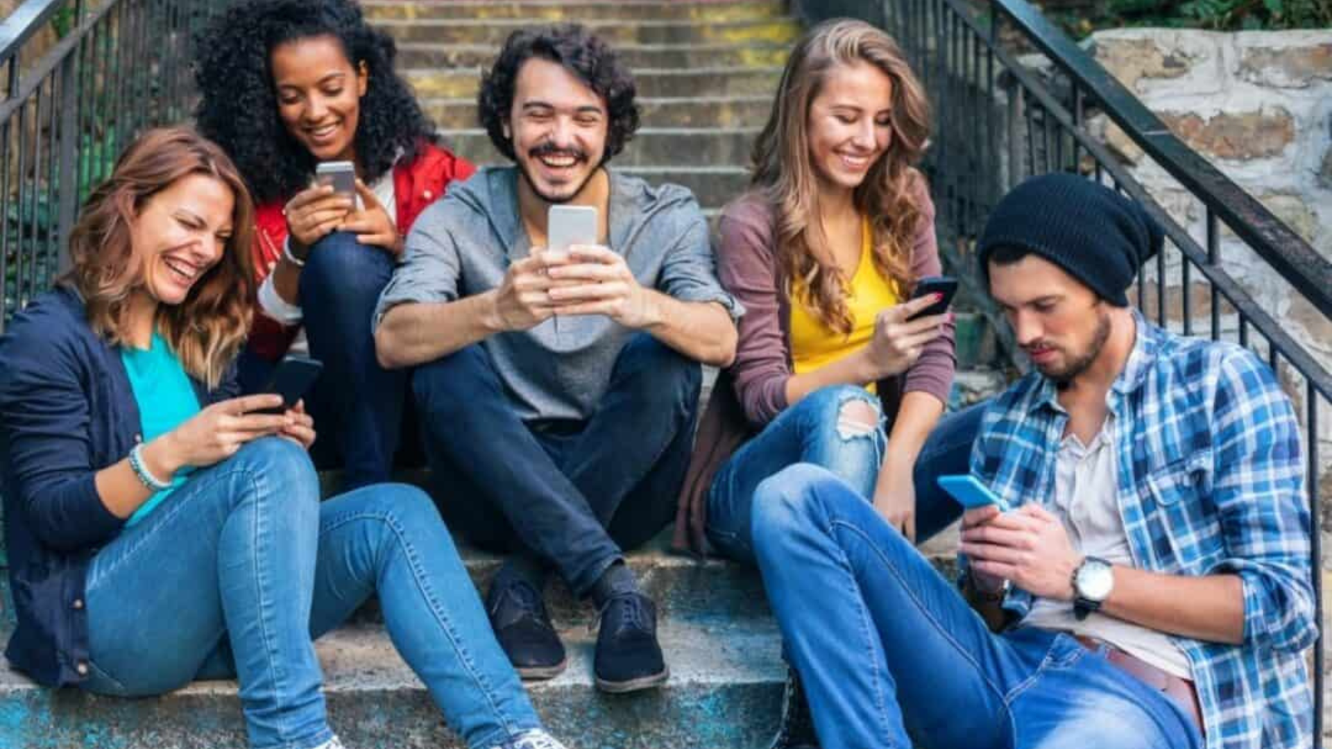 Come vendere sui social? Padroneggia i social media più famosi con la nostra guida